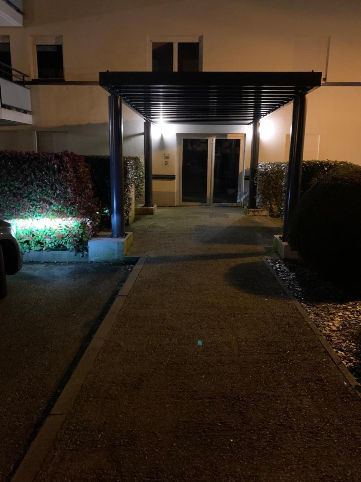 L Edelweiss Et Sa Piscine Apartman Albertville Kültér fotó