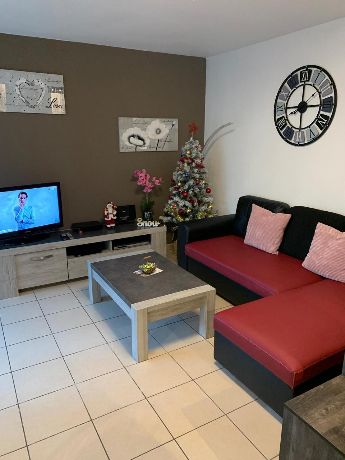 L Edelweiss Et Sa Piscine Apartman Albertville Kültér fotó